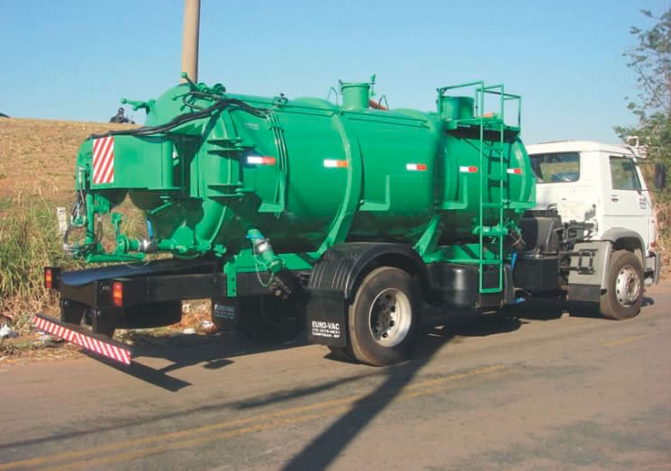 Equipamento Combinado de 9.600 litros com Carretel Hidráulico tipo Bandeira